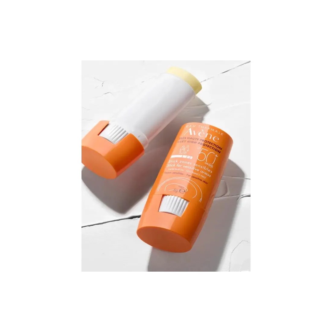 Avene Stick Solar Zonas Sensibles SPF50+ abierto