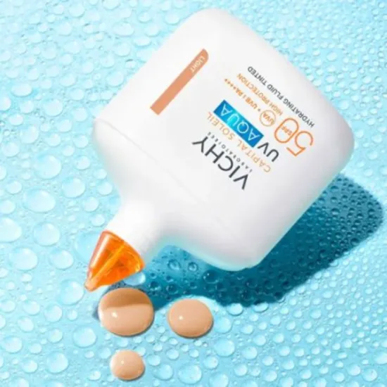 Vichy Capital Soleil Aqua Fluido SPF50 Tono Claro 50ml textura