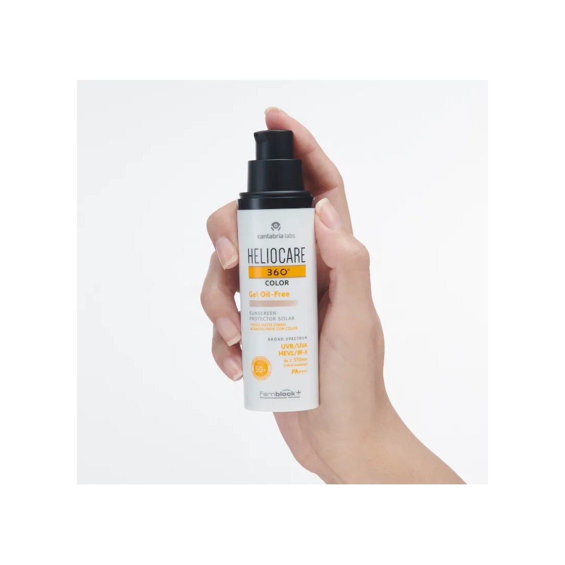 imagen heliocare 360 beige bote con mano