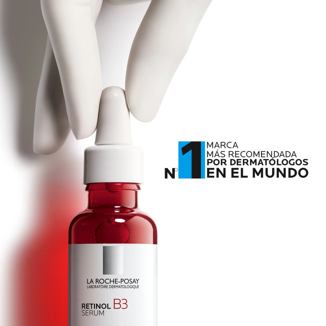 La Roche Posay Retinol Serum 30 Ml mano